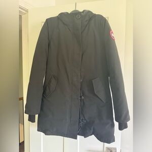 Canada Goose - Mid length black jacket